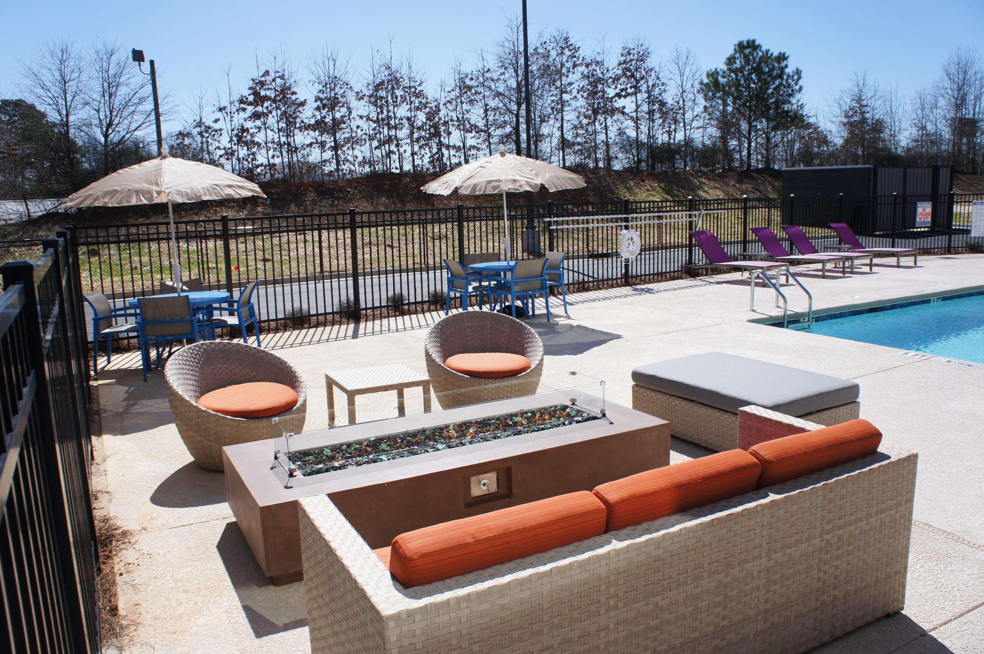 La Quinta Inn & Suites By Wyndham Braselton Eksteriør bilde
