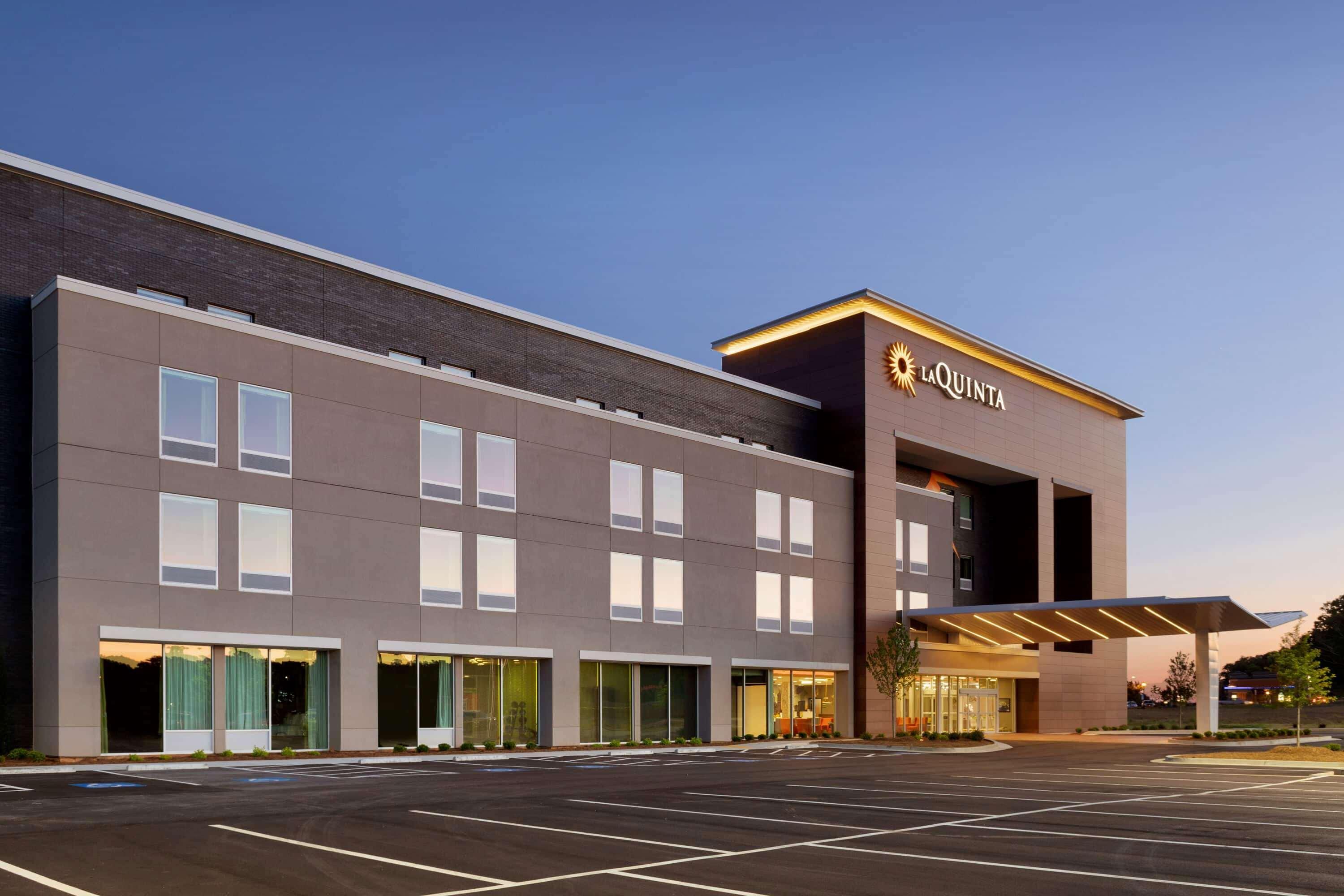 La Quinta Inn & Suites By Wyndham Braselton Eksteriør bilde