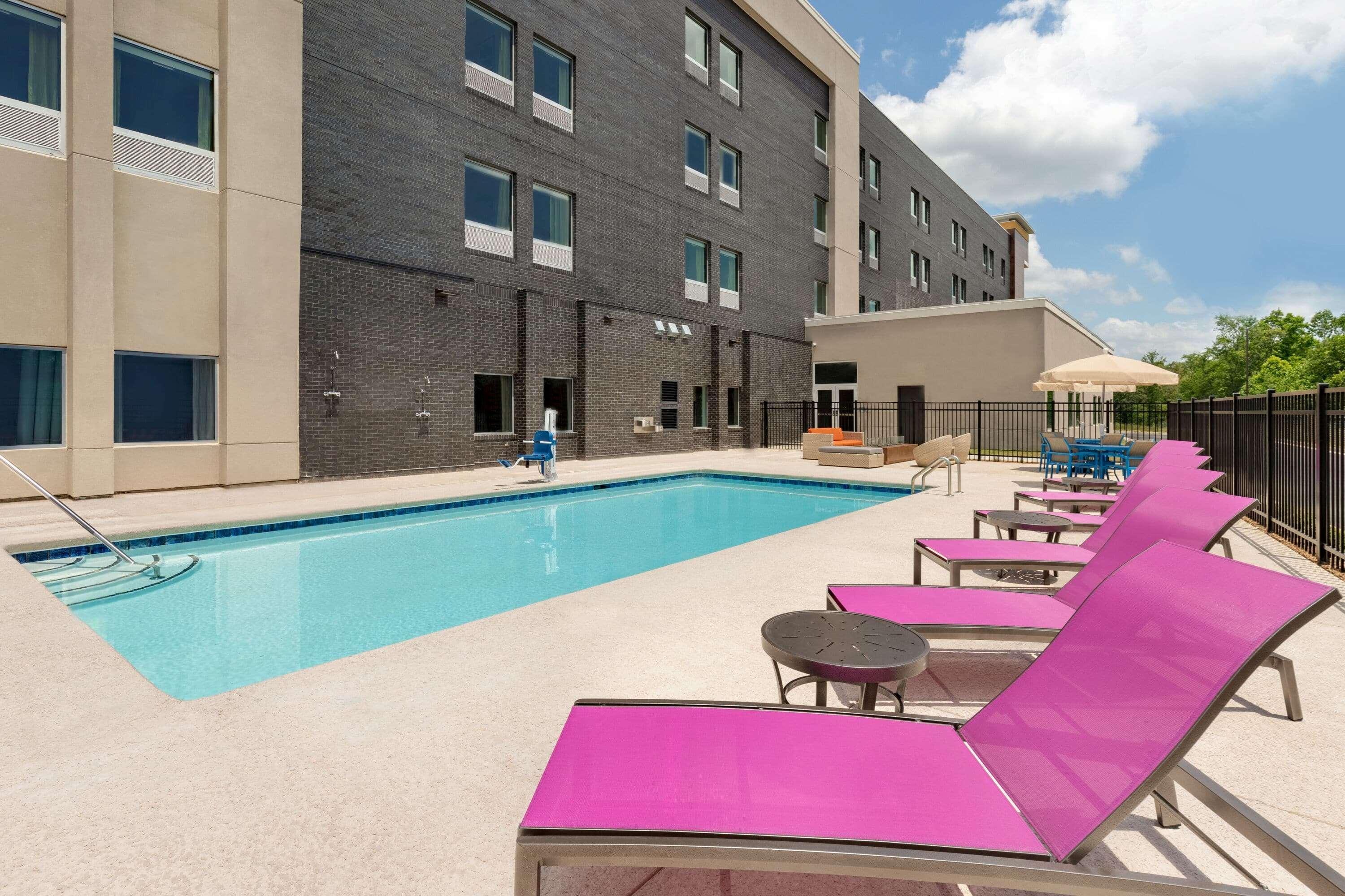 La Quinta Inn & Suites By Wyndham Braselton Eksteriør bilde